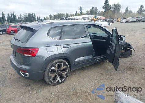 2022 Volkswagen Taos 1.5T Sel из США, поврежденный, VIN 3VV2X7B26NM065677